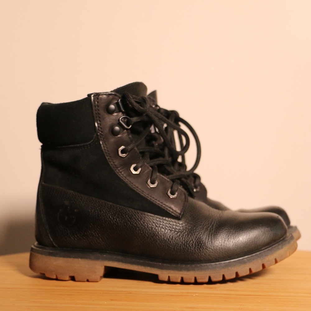 Timberland boots black D-ring ankle Women’s Size 7